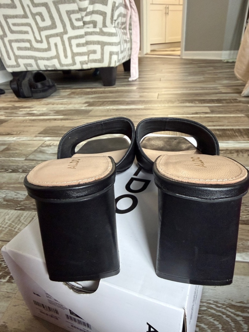 Aldo Black Square-Toe Leather Slide Mules - Picture 4 of 8